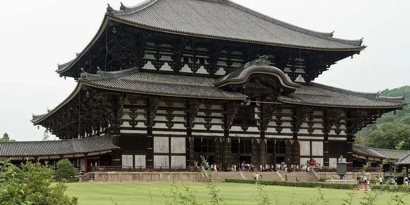 奈良：東大寺の大仏殿