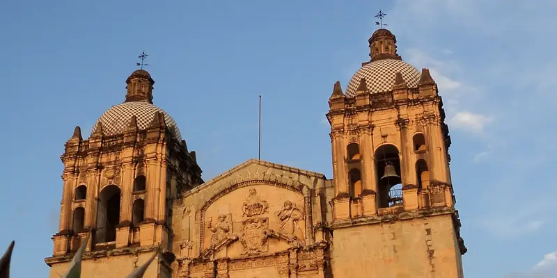 Oaxaca: La chiesa di Santo Domingo de Guzmán nella luce della sera